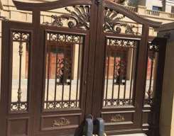 別墅庭院門怎么保養(yǎng)讓它的壽命更長(zhǎng)